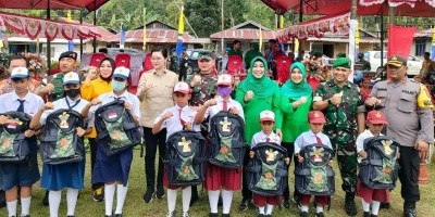 Aster Panglima TNI Tutup Kegiatan Serter TNI Korem 132 Tadulako di Poso