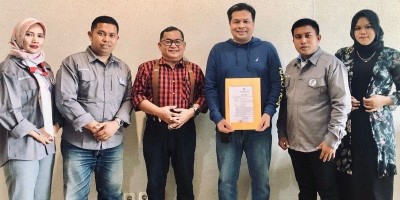 Ketua DPD PJS Riau Serahkan Mandat Pembentukan DPC PJS Pekanbaru