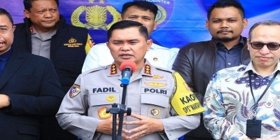 Lepas 111 Personel Amankan TPS Luar Negeri, Kabaharkam Polri : Jalankan Tugas dengan Baik !